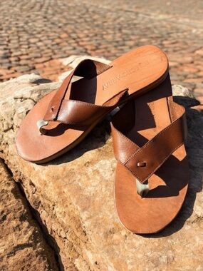 Eclectic Array Leather Rivet Sandals Size 10.5/11